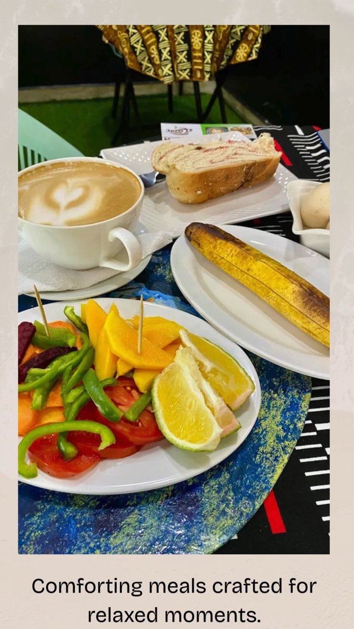 Latte and breakfast at Jero Café